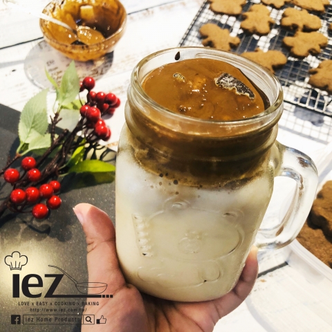  《EZBAKEⓇ烤盤》拿出即溶咖啡就能變出☕ 網美級「400次咖啡」！手打咖啡奶蓋～簡單又好上手 